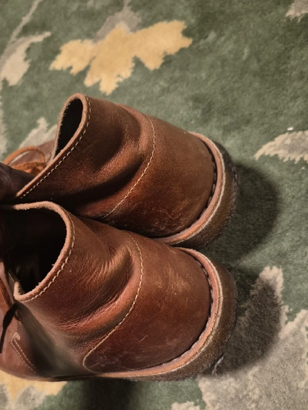 Clarks Brown Leather Chukka Boots - Lace-Up Men's Desert Style
